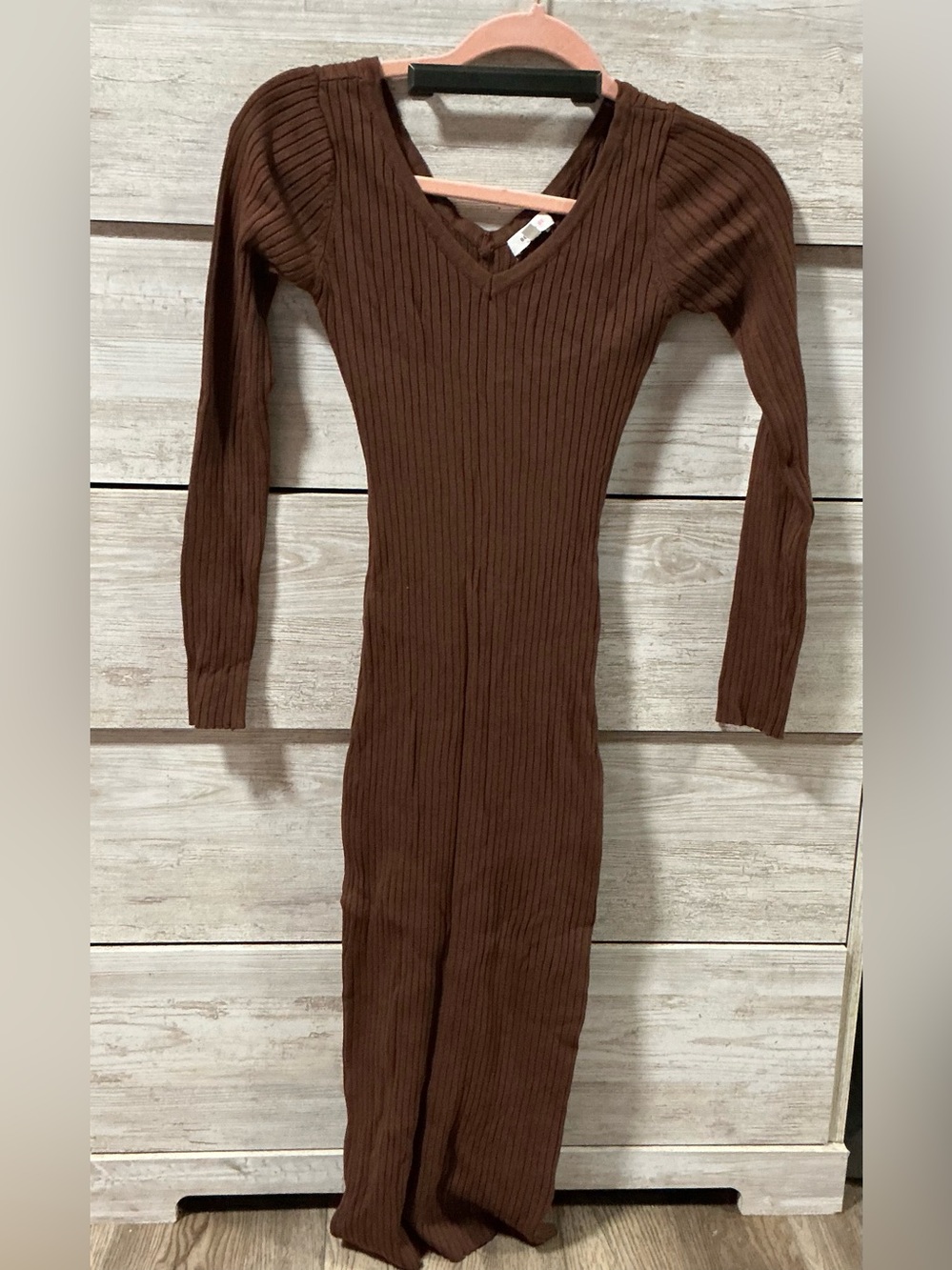 Fitted Ribbed V-Neck Long Sleeve Dress in Brown